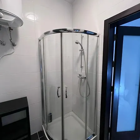Spacious Ensuite Bedroom. * Gzira